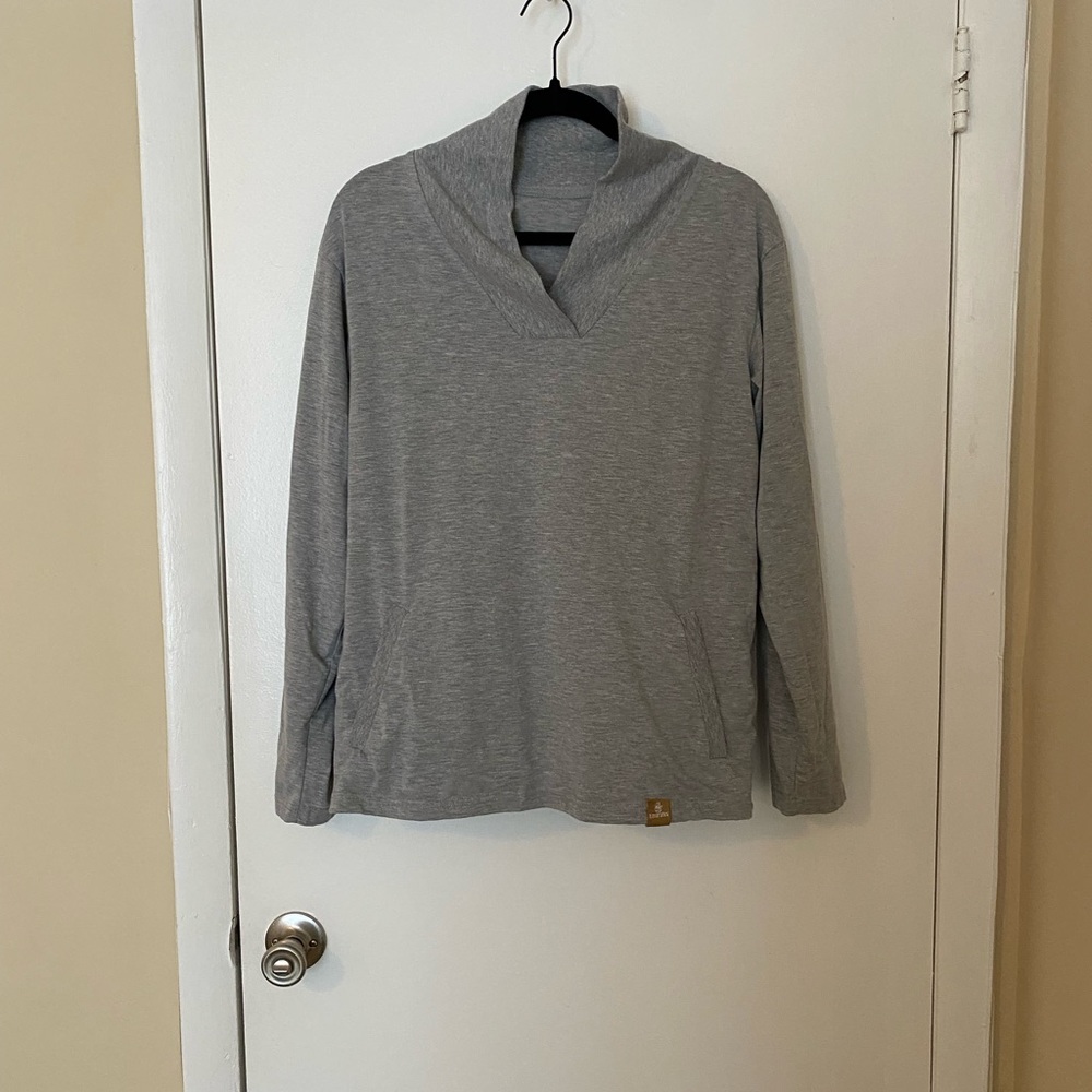 Emirates grey pullover sweater size medium